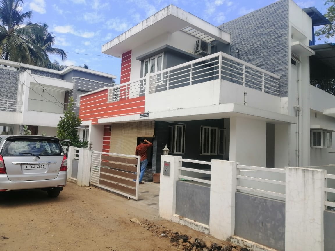 3 bhk fully furnished house for sale in Koorkenchery .