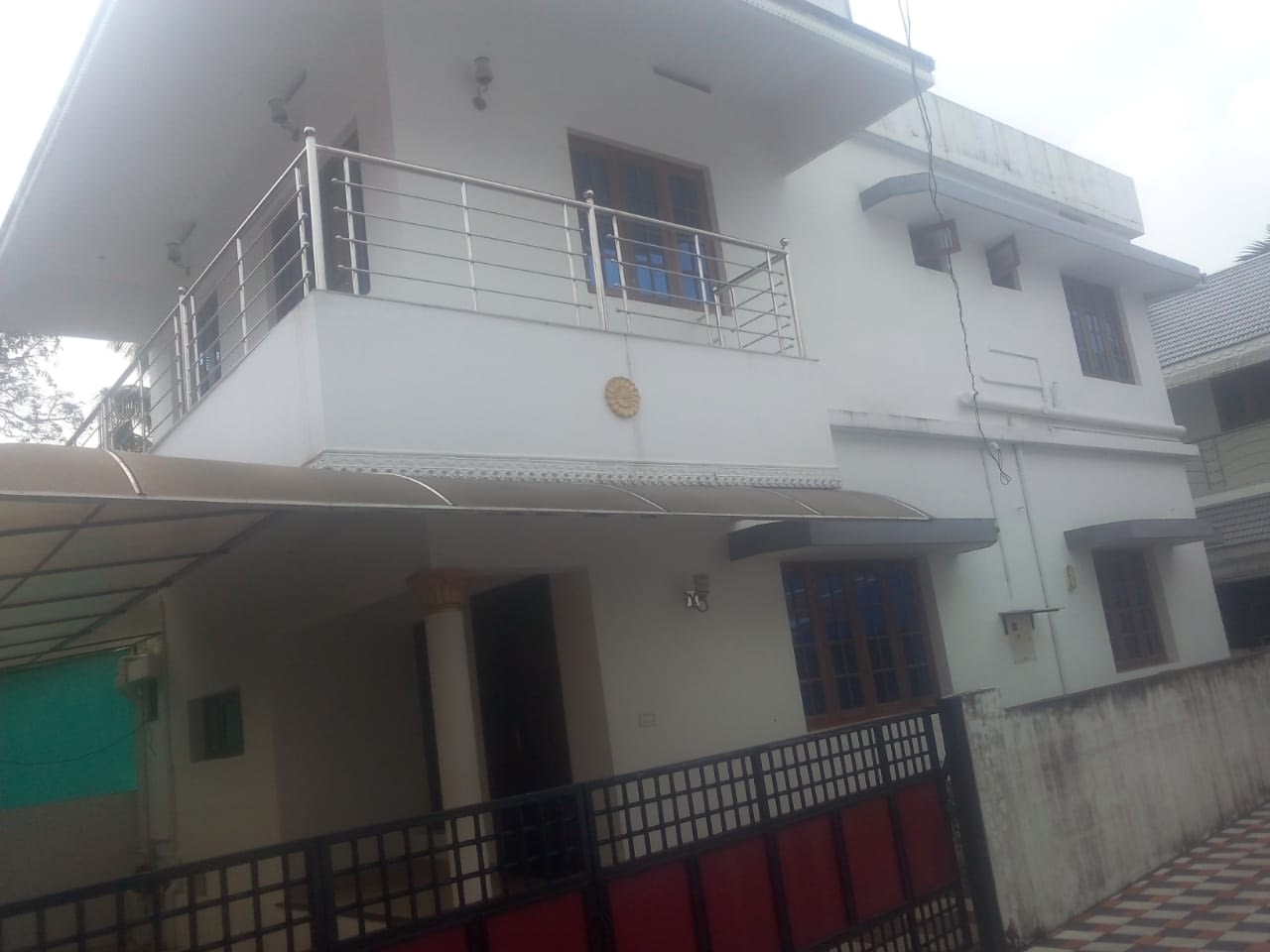4 Bedroom Villa for Rent in Vytila Edapally Road, Ernakulam