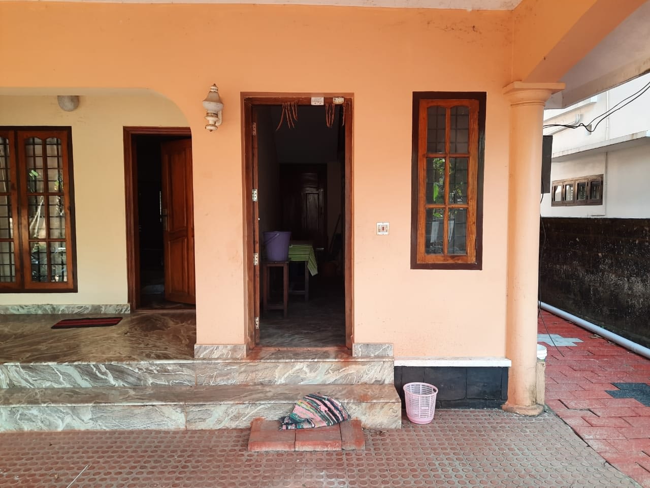 3Bed 2Bath 1st Floor for Rent in Perunna